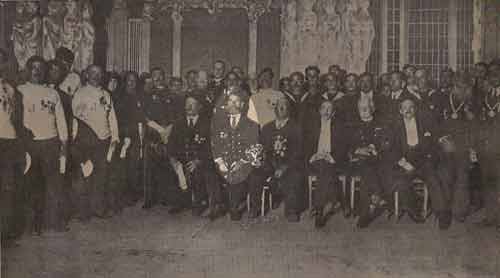 Dia em que o Arrais Ançã foi condecorado pelo Presidente da República Dr. António José de Almeida, no Teatro S. Carlos em Lisboa (24-04-1923) - foto da Ilustração Portuguesa